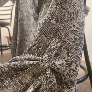 DR2 Snake Pattern Blouse